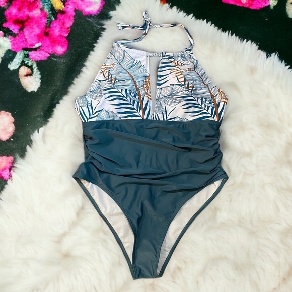 Other - Plus size 1XL (14) one piece swimsuit